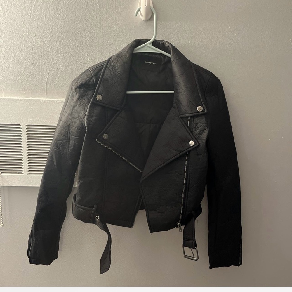 Chic Black Leather Moto Jacket
